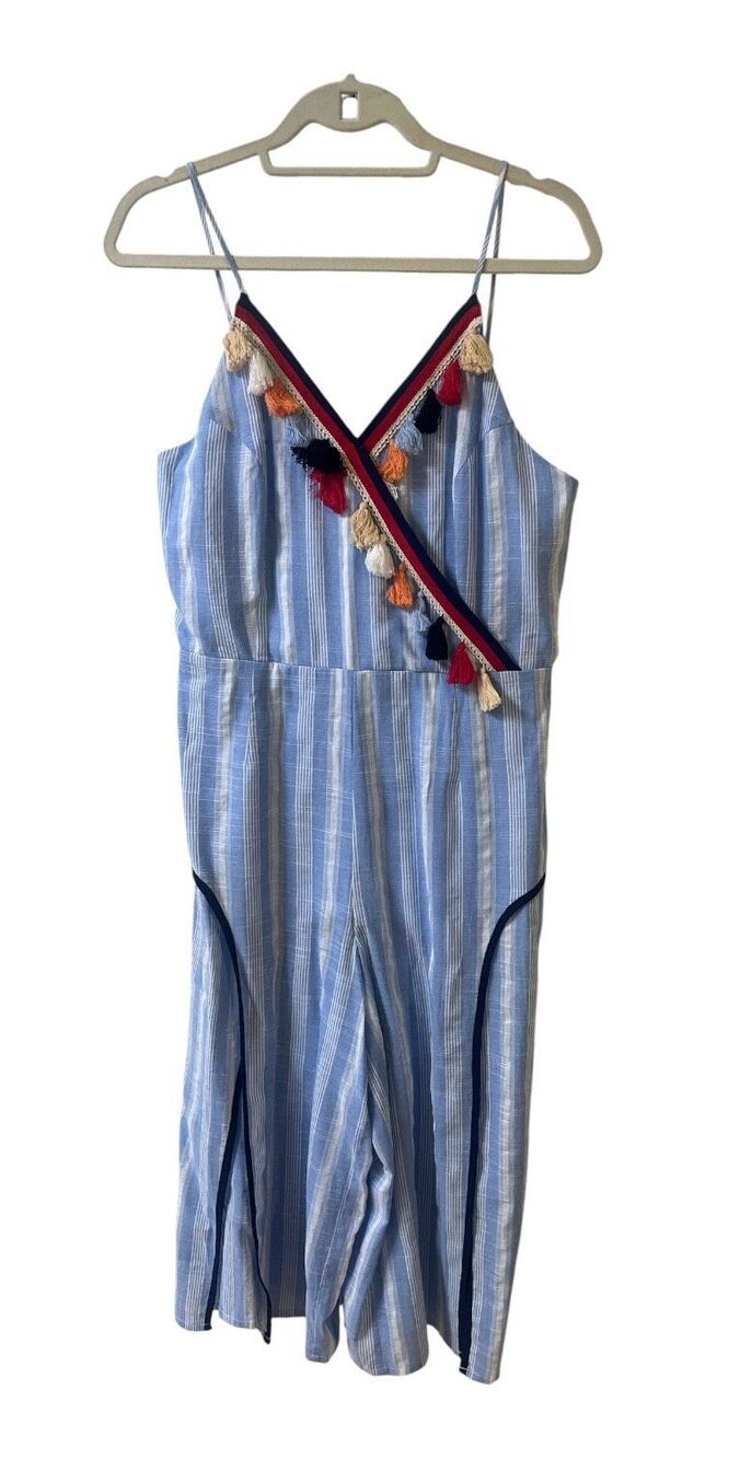 THML artsy cropped jumpsuit romper split leg tassel accent sz Medium